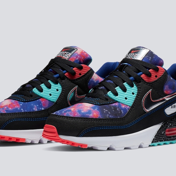 Nike Shoes - Nike Air Max 90 Supernova